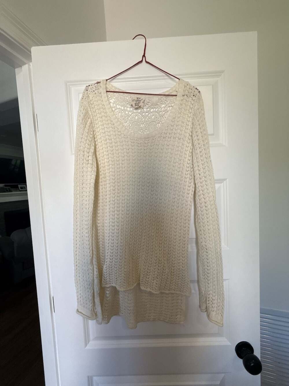 Hippie Rose Women's Cream Crochet Long Sleeve High-Low Sweater